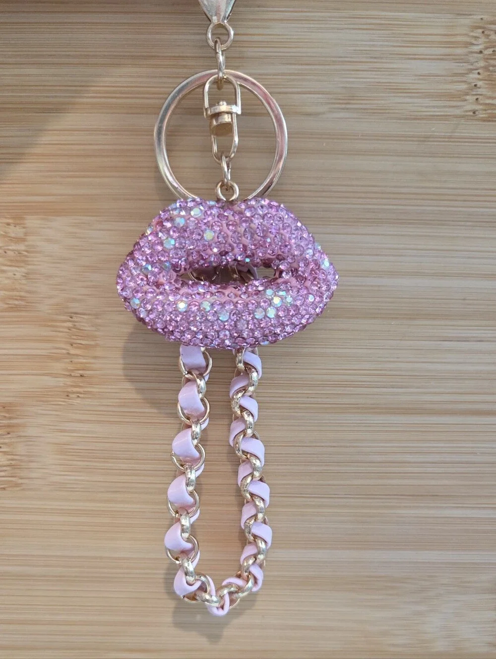 💋Stunning Bling Rhinestone Lips Keychain & Bag Charm with Pink Ribbon Wristlet